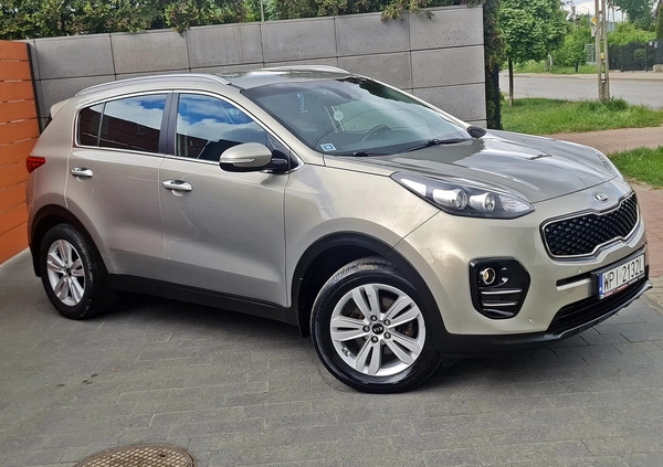 Kia Sportage cena 65999 przebieg: 137000, rok produkcji 2016 z Tuchów małe 326